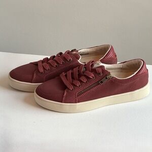 REVITALIGN Wrigley Red Sneakers Casual Shoes Womens Size 7B Orthotic